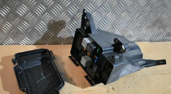 Mercedes-Benz E W213 Fuse box set