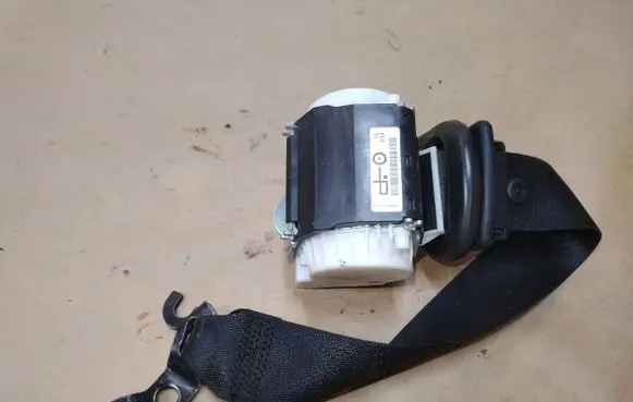 BMW Z4 E89 Front seatbelt 34064702