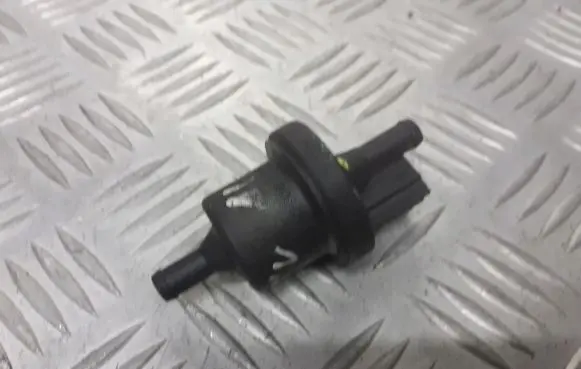 Volkswagen Polo IV 9N3 Fuel tank valve 0280142345