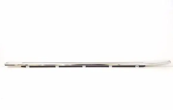 Hyundai Santa Fe Front door glass trim molding 822202W000