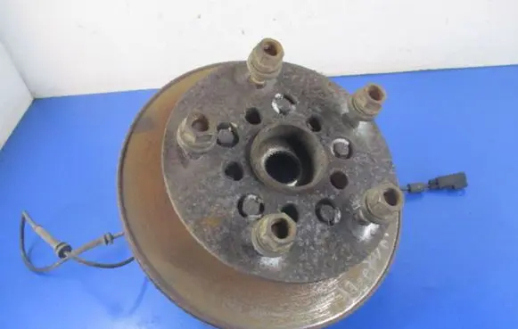 Ford Transit - Tourneo Connect Front wheel hub spindle knuckle