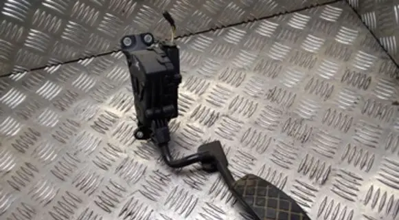 Audi A6 S6 C6 4F Accelerator throttle pedal 4F2721523 6PV00898402