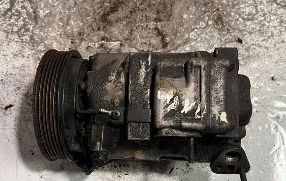 Hyundai Grandeur Air conditioning (A/C) compressor (pump) F500DC4BA06 CB2A 0039