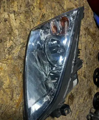 Ford Mondeo Mk III Headlight/headlamp 20624581