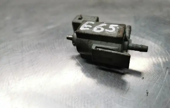 BMW 7 E65 E66 Turbo solenoid valve