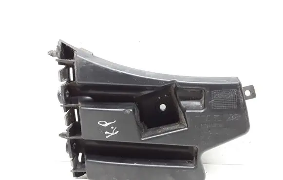 Volvo V60 Front bumper mounting bracket 30796625