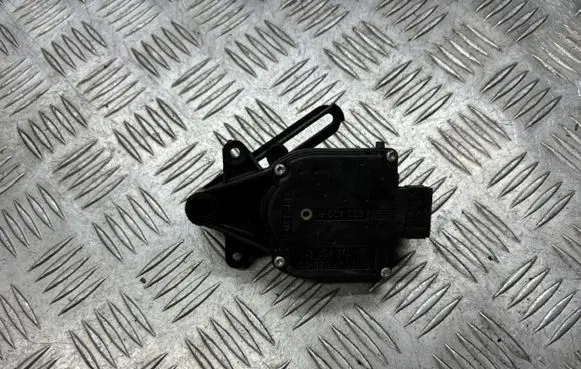 Volkswagen PASSAT B5.5 Air flap motor/actuator 1J0907511 653400R 6NN00762600