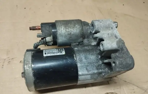 Peugeot 308 Starter motor 980166778000