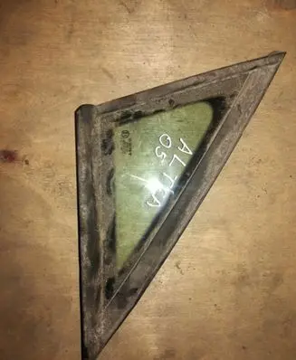Seat Altea Front triangle window/glass 