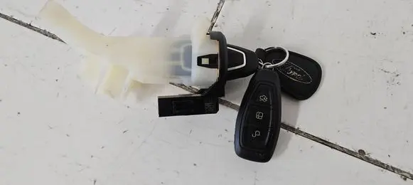 Ford Focus Ignition lock 1153777