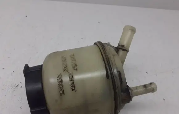 Brake fluid reservoir