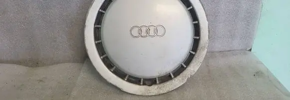 Audi 80 90 S2 B4 R15 wheel hub/cap/trim 