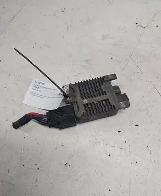 Jaguar XE Coolant fan relay 940013003