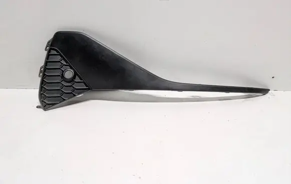 Audi A3 8Y Front bumper lower grill 8Y0807682G