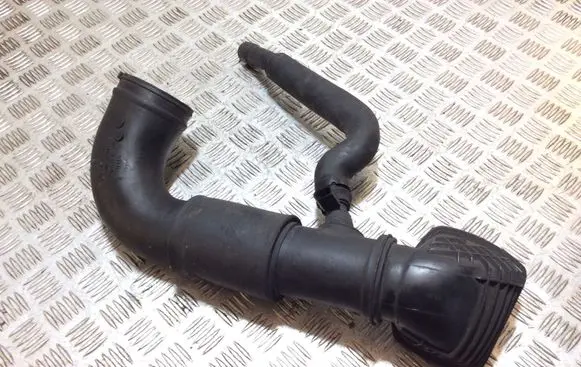 Mercedes-Benz Vito Viano W639 Turbo air intake inlet pipe/hose A6395280624