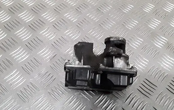 Nissan Qashqai EGR valve cooler H8201061904 147101478R