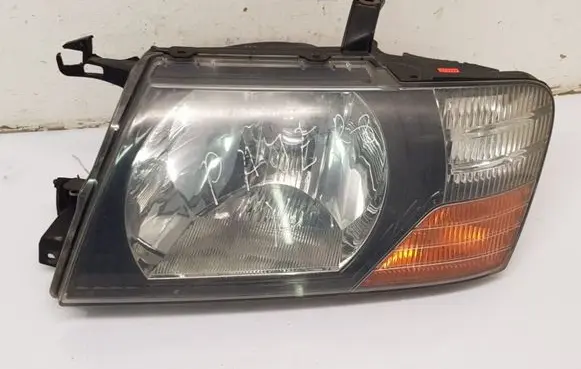 Mitsubishi Pajero Headlight/headlamp 10087420 10087419