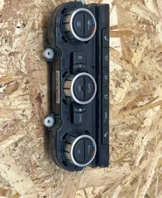 Volkswagen PASSAT B7 Climate control unit 3AA907044E 5HB01125713