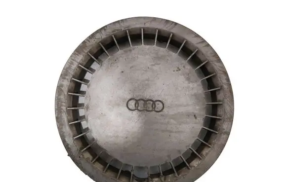 Audi 100 S4 C4 R15 wheel hub/cap/trim 443601147A 154940