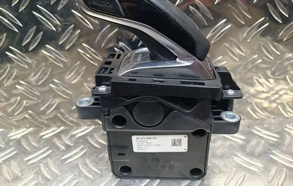 Citroen DS7 Crossback Gear shifter/selector 98270885DX 49865421 61739G09