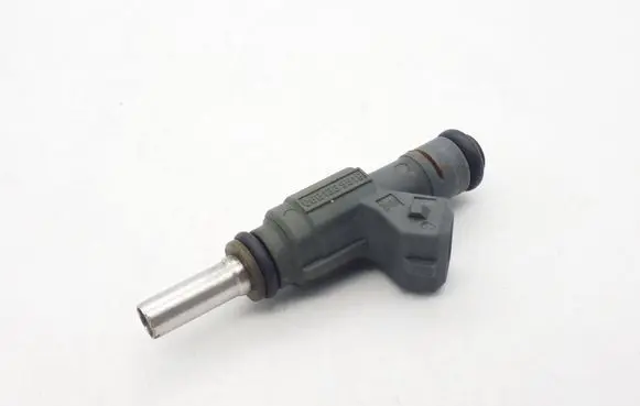 Volkswagen PASSAT B5 Fuel injector 06B133551B 0280155825