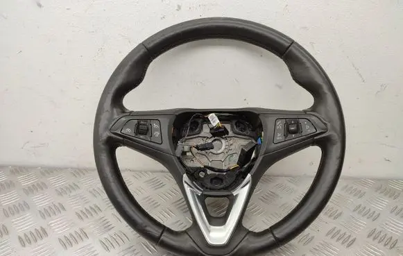 Opel Zafira C Steering wheel 39115481