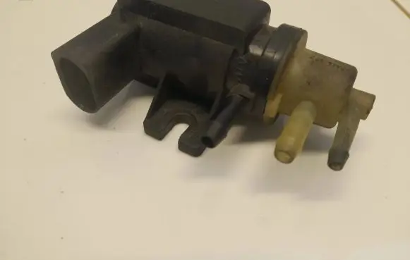 Audi A4 S4 B6 8E 8H Vacuum valve 1k0906627a