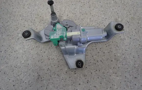 Mitsubishi Outlander Wiper motor 33885