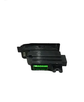 Volvo V70 Electric window control switch 8682950