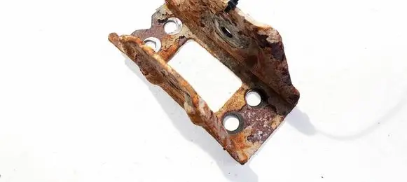 Chrysler PT Cruiser Bracket in trunk/boot 