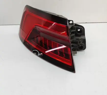 Audi A5 Rear/tail lights 8W6945091D