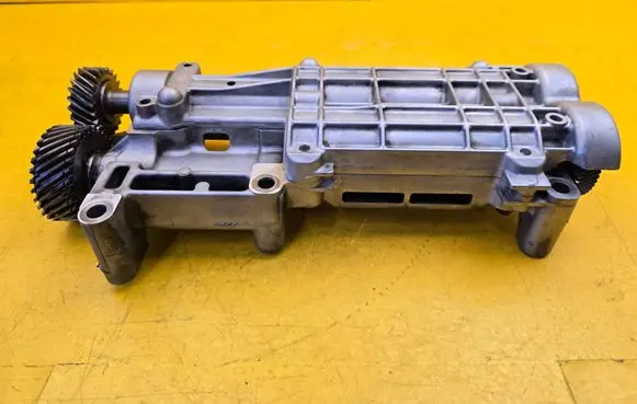 Nissan Navara D40 Oil pump 