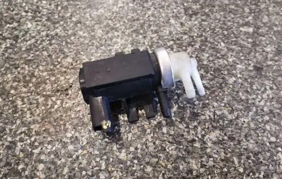 Citroen C5 Turbo solenoid valve 9661960380 70163300