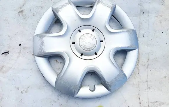 Seat Altea R15 wheel hub/cap/trim 5J0601147C