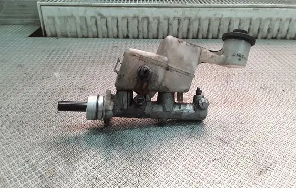 Toyota Corolla Verso E121 Master brake cylinder
