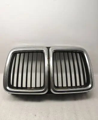 BMW 7 E32 Front grill 1908697 5113