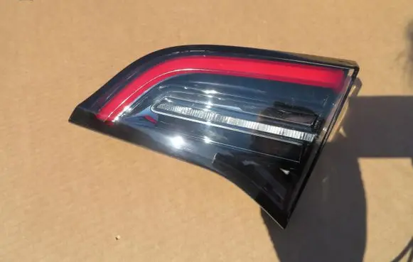 Tesla Model 3 Rear/tail lights 1502089-00-C