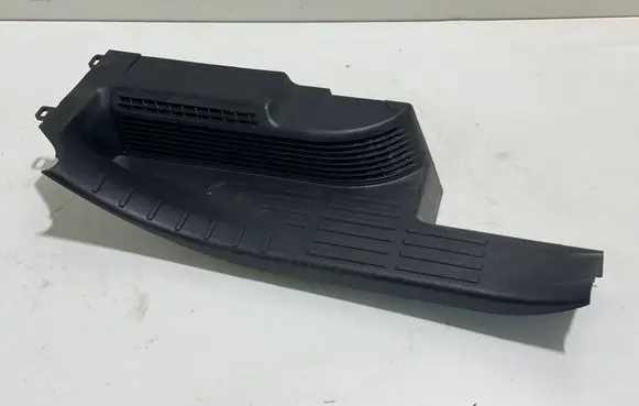 Toyota Highlander XU70 Rear sill trim cover 679170E090