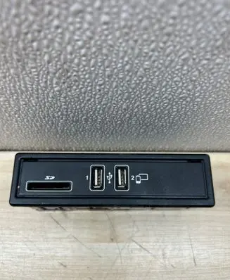 Mercedes-Benz E W238 USB socket connector A2138200400