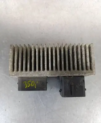 Opel Vivaro Glow plug pre-heat relay 271206395R 27120 6395R