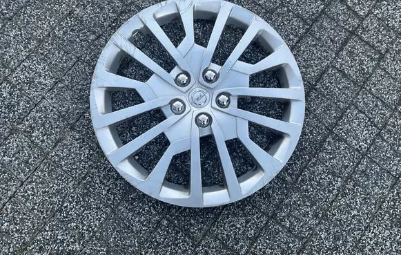 Opel Zafira Life R17 wheel hub/cap/trim 