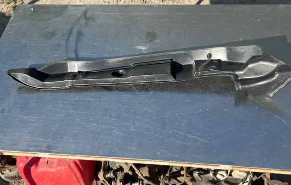Audi Q5 SQ5 Fender end trim 8R0821111C