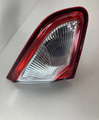 Nissan Qashqai+2 Tailgate rear/tail lights 89503189