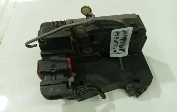 Opel Zafira A Front door lock 24414116
