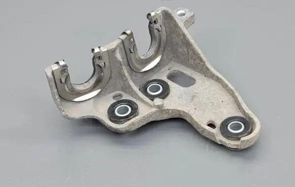 Hyundai i30 Gear shift cable bracket 