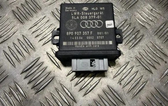 Audi A4 S4 B7 8E 8H Light module LCM 8P0907357F 5LA00837901 0002070