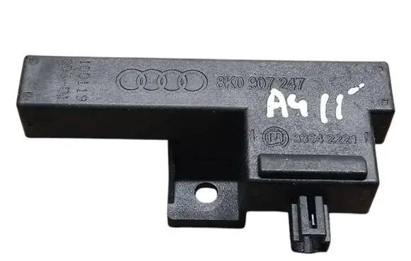 Audi A4 S4 B8 8K Keyless (KESSY) go control unit/module 8K0907247 33542221