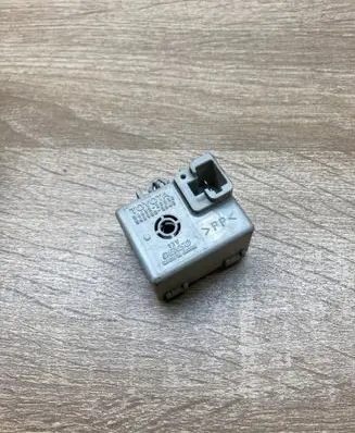 Toyota Prius (XW20) Other relay 8665220010 0689003540
