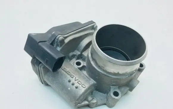 Volkswagen Golf V Throttle valve 06F133062A A2C53044094