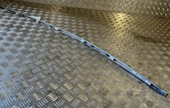 Roof trim bar molding cover